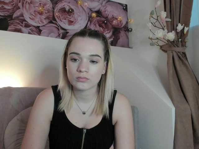 Nuotraukos AlexisTexas18 Another rainy day here, i am here for fun and chat-- naked and cum in pvt xx #18 #blonde #cute #teen #mistress