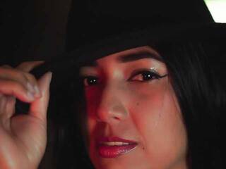 Erotinis vaizdo pokalbis alexxbeell