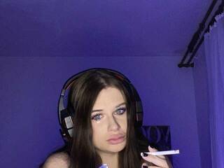 Erotinis vaizdo pokalbis Alice-darkness