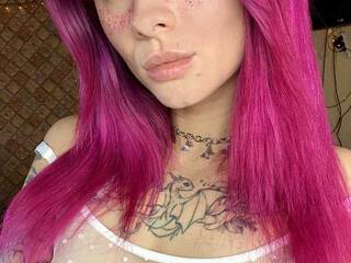 Erotinis vaizdo pokalbis Alice-Yui