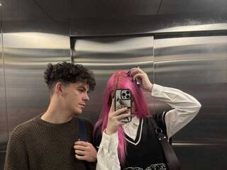 Erotinis vaizdo pokalbis alice18james