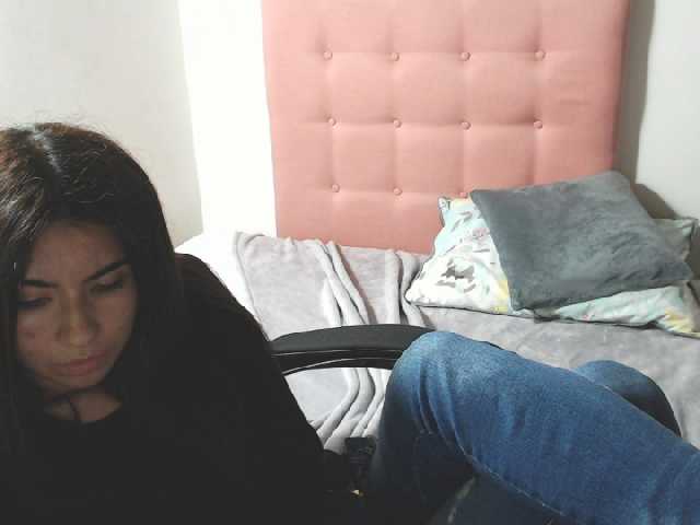 Nuotraukos Alicee-Middle Hey! I'm back and I wanna have fun with you - Multi-Goal : A surprise #Lovense #lush #petite #teen #cute #smalltits