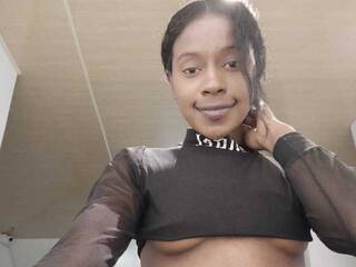 Erotinis vaizdo pokalbis aliceelovecl