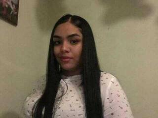 Erotinis vaizdo pokalbis aliceevanns