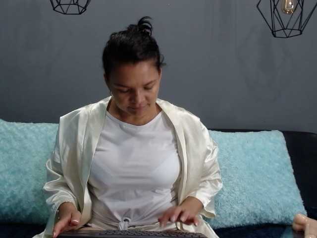 Transliacijos ekrano nuotraukos Alicejonnes