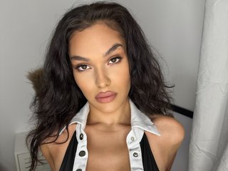 Erotinis vaizdo pokalbis AliceMontrose