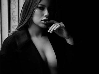 Erotinis vaizdo pokalbis AliceYumm