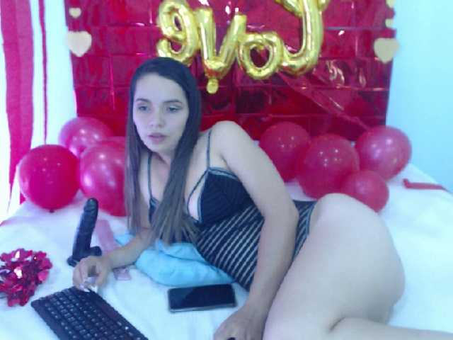 Transliacijos ekrano nuotraukos AliciaHank
