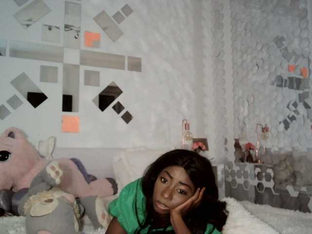 Transliacijos ekrano nuotraukos Aliciamellet