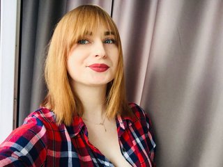 Erotinis vaizdo pokalbis Aliciaredluv