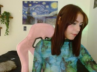 Erotinis vaizdo pokalbis Aliice-Taylor