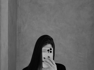 Erotinis vaizdo pokalbis Aliiinohka