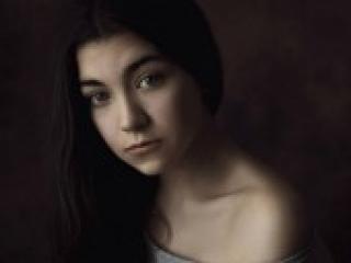 Erotinis vaizdo pokalbis alinaasi