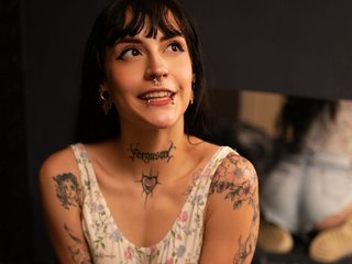 Erotinis vaizdo pokalbis AlinaSvetlana