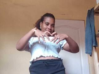 Erotinis vaizdo pokalbis AlineEdena