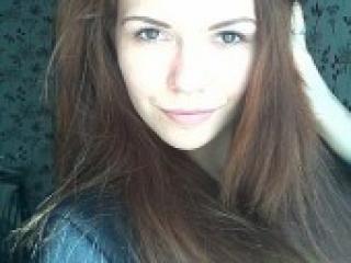 Erotinis vaizdo pokalbis alines