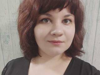 Erotinis vaizdo pokalbis Alisa-Mi