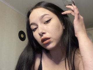 Erotinis vaizdo pokalbis Alise-Blar