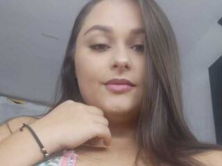 Erotinis vaizdo pokalbis alisiamendoza