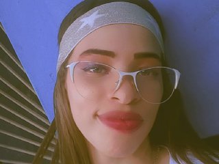 Erotinis vaizdo pokalbis AlisonSaenz