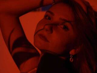 Erotinis vaizdo pokalbis AlissaBerryy