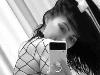 Erotinis vaizdo pokalbis Alisshorny