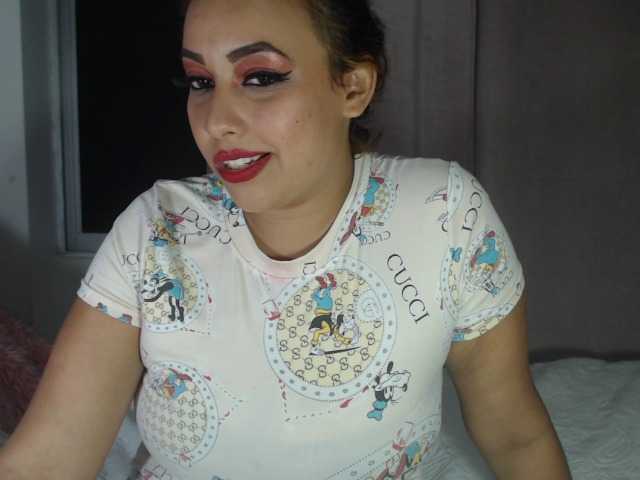 Nuotraukos AlissonnXox 10 tokes and I show you my breasts