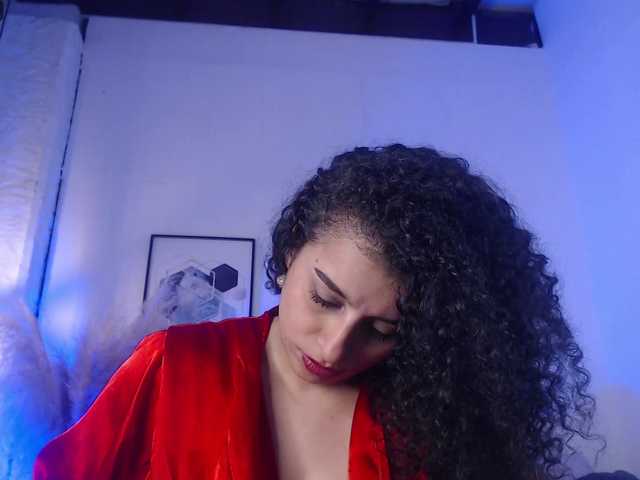 Nuotraukos Alizon- Guys!! Let´s have some horny Fun My body wants youGoal - Oil all body + Striptease & Masturbate