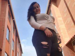 Erotinis vaizdo pokalbis allison-wolf