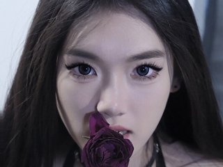 Erotinis vaizdo pokalbis AllyahSky