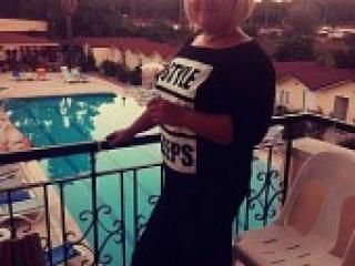 Erotinis vaizdo pokalbis allyca