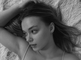 Erotinis vaizdo pokalbis AlodieCrumbls