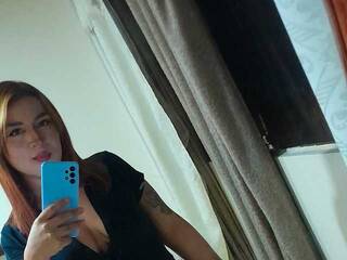 Erotinis vaizdo pokalbis AMADORAa