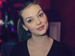 Erotinis vaizdo pokalbis amaiea