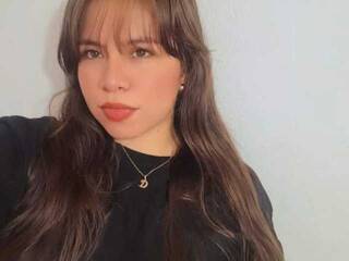 Erotinis vaizdo pokalbis AmazonianGirl