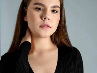 Erotinis vaizdo pokalbis AmelyKreeks