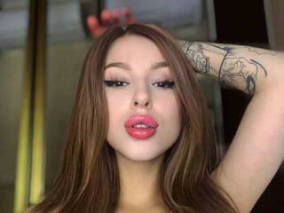 Erotinis vaizdo pokalbis AminaSicret