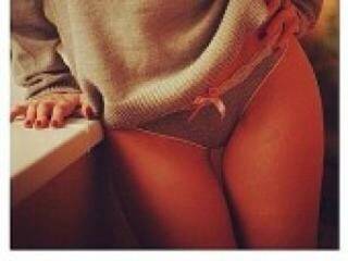 Erotinis vaizdo pokalbis amira2015