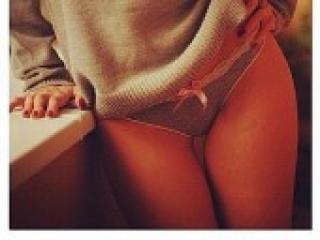 Erotinis vaizdo pokalbis amira2015