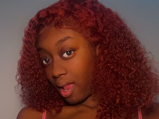 Erotinis vaizdo pokalbis AmouraaK