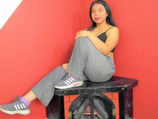 Erotinis vaizdo pokalbis Anais-Hernandez