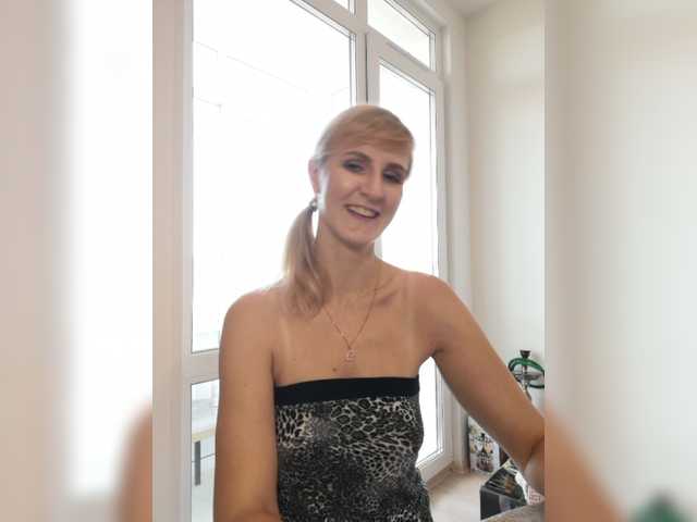 Nuotraukos Besenok05 Hello everyone, I'm Nastya. You please me, I will please you)). Lovens from 2tkn, strongest vibration 110tkn. Don't forget to put love, it's free. Dildo in private or group