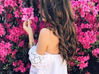 Erotinis vaizdo pokalbis Aneth-Thomson