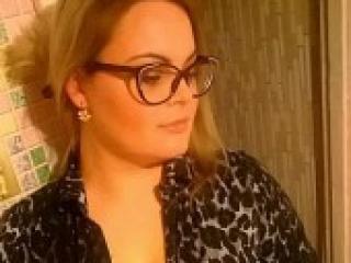 Erotinis vaizdo pokalbis angelann