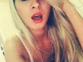 Erotinis vaizdo pokalbis angelinka11