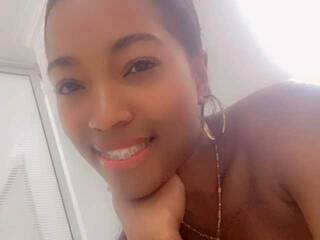 Erotinis vaizdo pokalbis Angelinnasexy