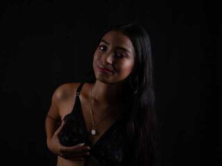 Erotinis vaizdo pokalbis AnikaHalil