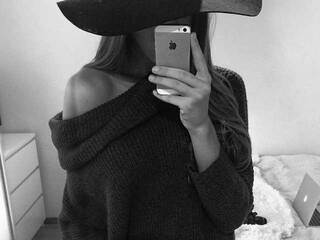 Erotinis vaizdo pokalbis anna-em