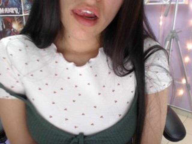 Transliacijos ekrano nuotraukos Anniesclub