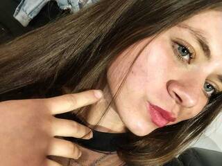 Erotinis vaizdo pokalbis annieswit